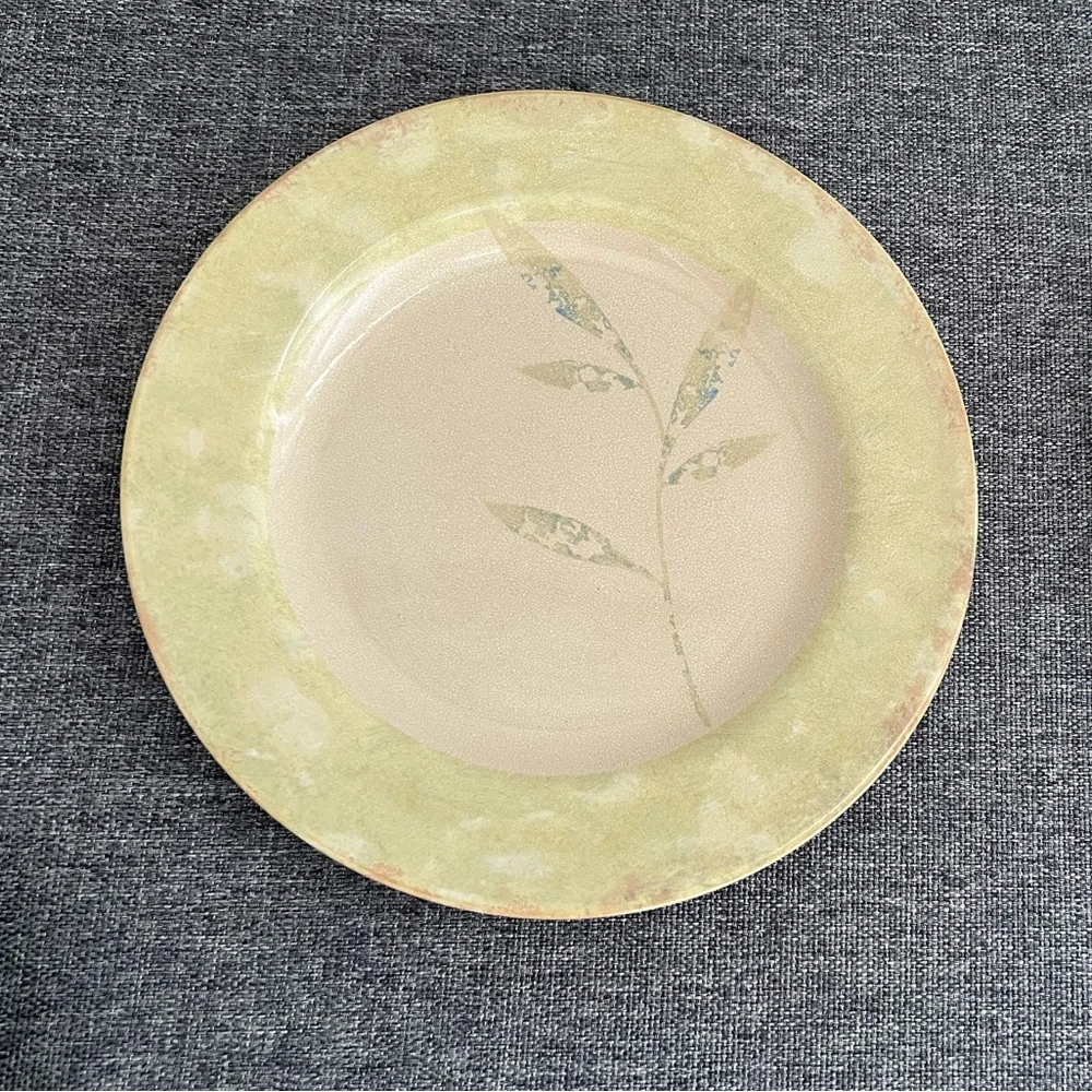 Pier 1 Beige Green Leaf Antiqued Stoneware Salad Plates Set of 4 Retired Brown
